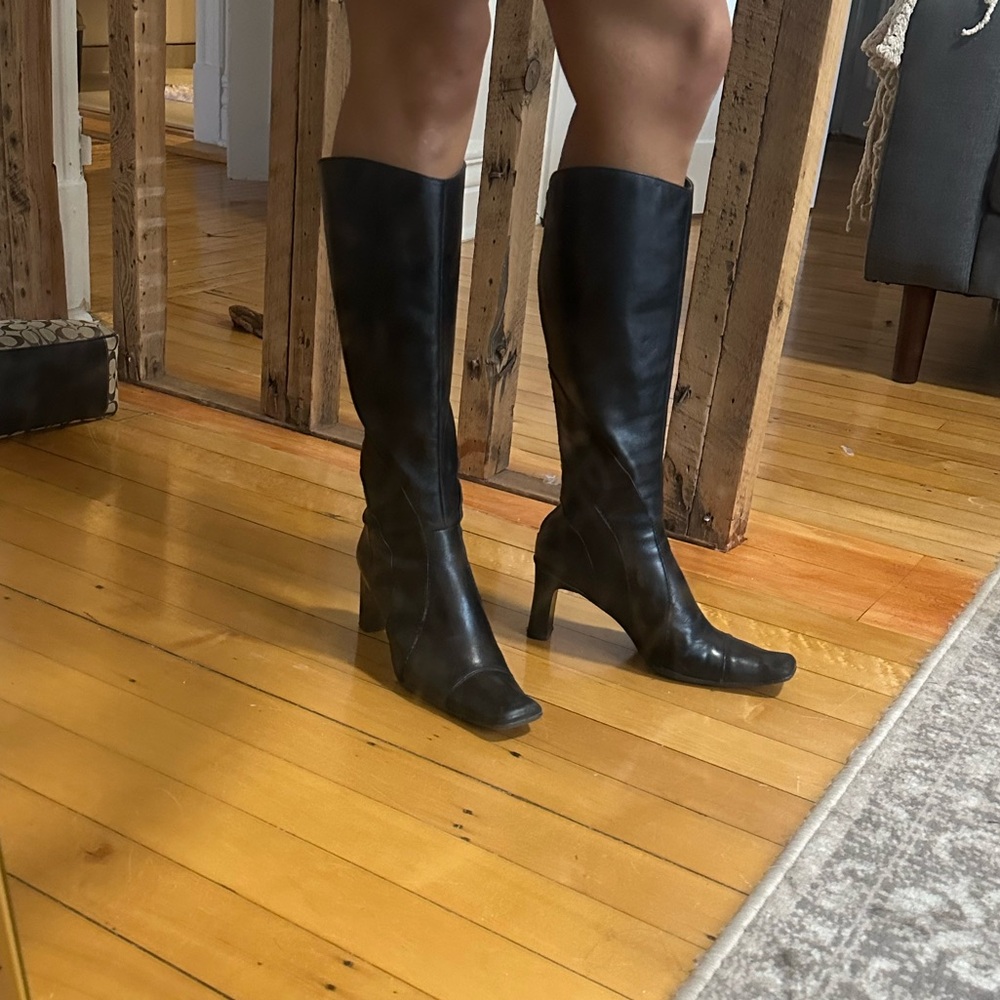Elegant Black Knee-High Women's Boots